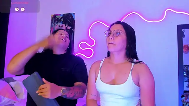 Snapshot of Dilan_and_Mia chatting on 10.03.25 Dilan and Mia online show from 10.03.25