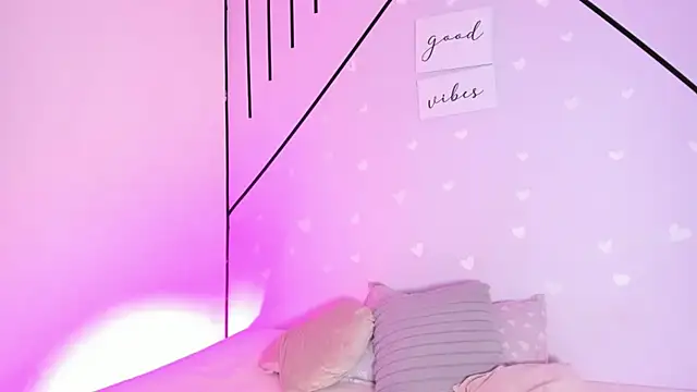 MiahCornell  online show from 03.19.26