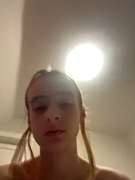 SeccySerena online show from 02.04.26