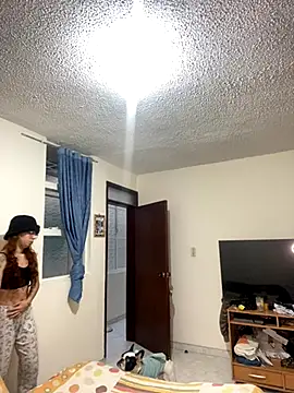 Snapshot of Sallem_Pink chatting on 09.09.25 Sallem Pink online show from 09.09.25