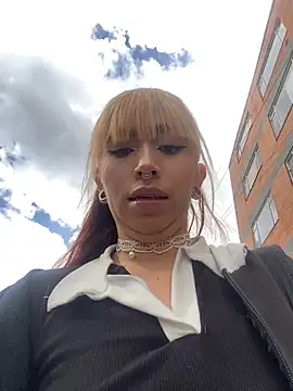 Snapshot of Sallem_Pink chatting on 09.11.25 Sallem Pink online show from 09.11.25