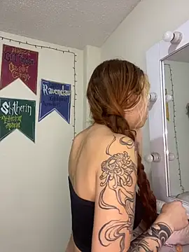 Snapshot of Sallem_Pink chatting on 09.19.25 Sallem Pink online show from 09.19.25