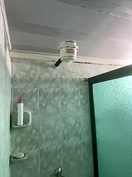 Snapshot of Sallem_Pink chatting on 10.25.25 Sallem Pink online show from 10.25.25