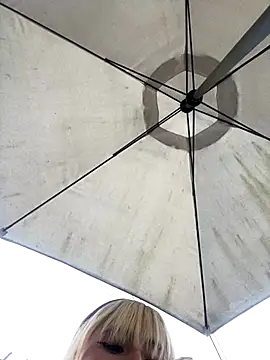 Snapshot of Sallem_Pink chatting on 11.08.25 Sallem Pink online show from 11.08.25