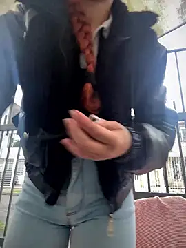 Snapshot of Sallem_Pink chatting on 01.12.26 Sallem Pink online show from 01.12.26