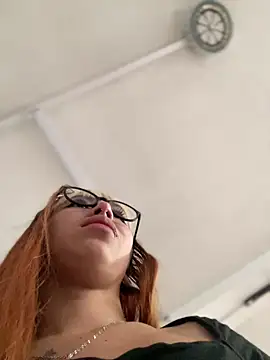 Snapshot of Sallem_Pink chatting on 02.01.26 Sallem Pink online show from 02.01.26