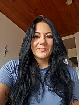 Snapshot of karla_valk1 chatting on 04.21.26 karla valk1 online show from 04.21.26