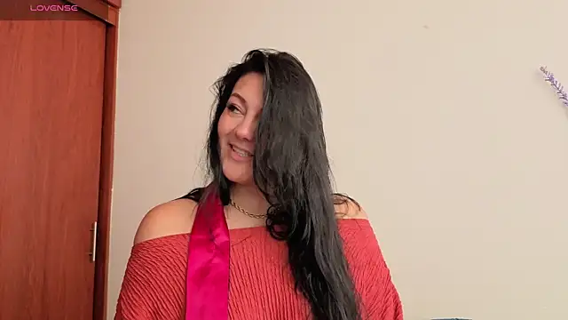 Snapshot of karla_valk1 chatting on 05.04.26 karla valk1 online show from 05.04.26