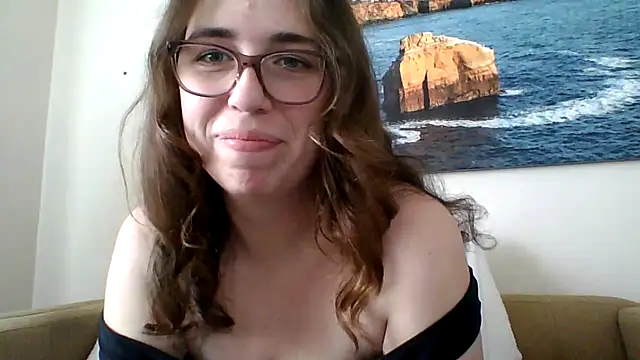 Snapshot of sweetsocalgirl chatting on 04.23.26 sweetsocalgirl online show from 04.23.26