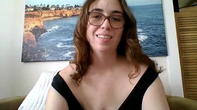 Snapshot of sweetsocalgirl chatting on 05.06.26 sweetsocalgirl online show from 05.06.26