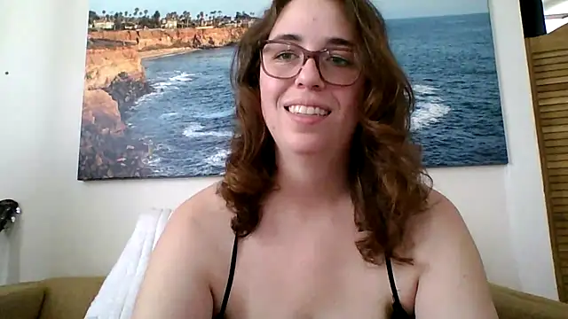 Snapshot of sweetsocalgirl chatting on 05.19.26 sweetsocalgirl online show from 05.19.26