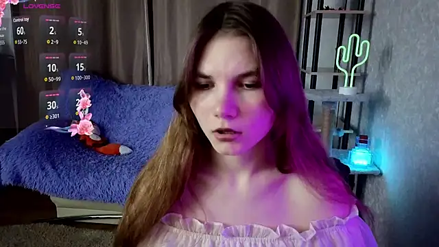 Snapshot of Nika_OMG chatting on 10.04.25 Nika OMG online show from 10.04.25