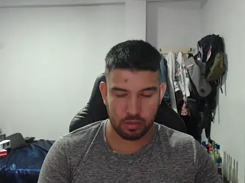 Snapshot of Axel11113 chatting on 09.12.25 Axel11113 online show from 09.12.25