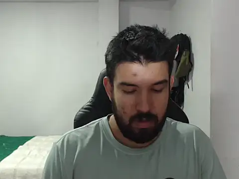 Snapshot of Axel11113 chatting on 10.29.25 Axel11113 online show from 10.29.25