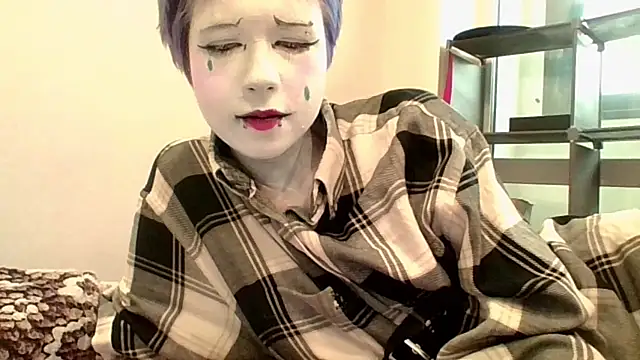 CarolineRichter online show from 10.30.25