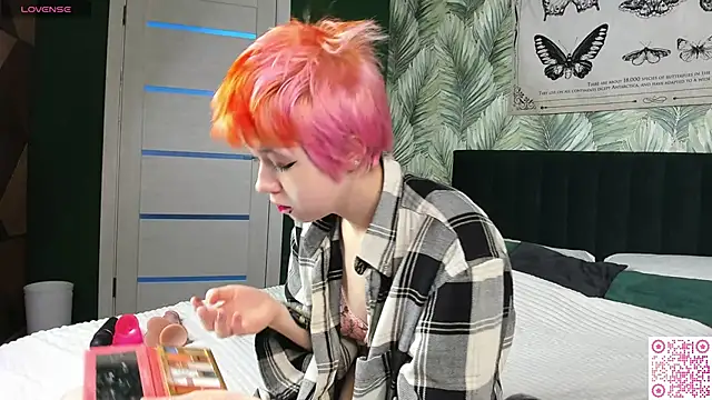 CarolineRichter online show from 11.23.25