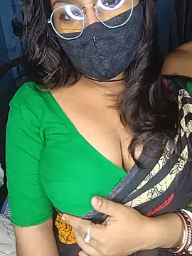 Snapshot of Naughty-Chaaya chatting on 06.08.26 Naughty-Chaaya online show from 06.08.26