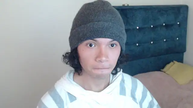 Snapshot of Xoxo_Smiles chatting on 09.15.25 Xoxo Smiles online show from 09.15.25