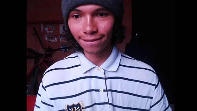 Snapshot of Xoxo_Smiles chatting on 09.25.25 Xoxo Smiles online show from 09.25.25