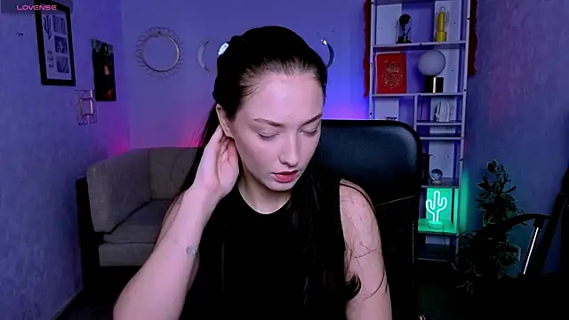 eva smiith  online show from 06.02.26