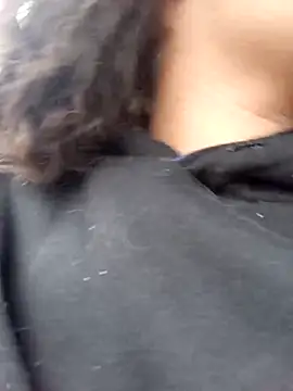 Snapshot of mia_blue01 chatting on 09.26.25 mia blue01 online show from 09.26.25