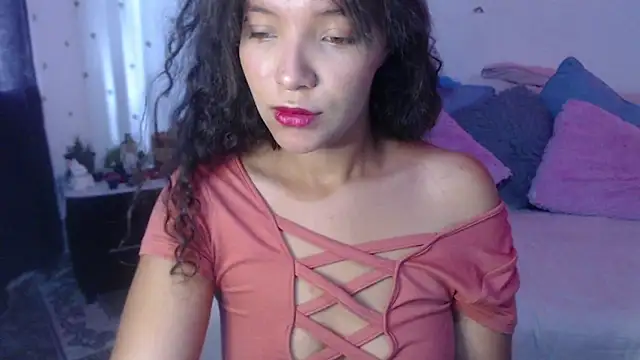 Snapshot of mia_blue01 chatting on 09.27.25 mia blue01 online show from 09.27.25