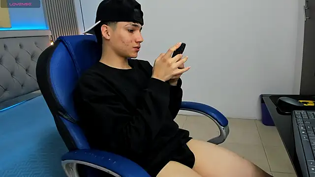 SamBlack  online show from 04.08.26