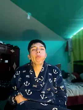 Snapshot of pabonsito chatting on 10.02.25 pabonsito online show from 10.02.25