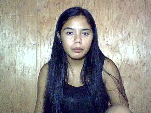 Snapshot of sweet_heaven00 chatting on 12.01.25 sweet heaven00 online show from 12.01.25