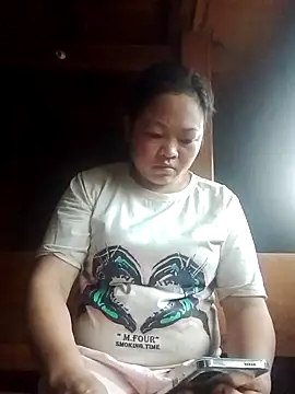 Snapshot of MaySweetb chatting on 10.02.25 MaySweetb online show from 10.02.25