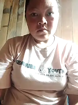 Snapshot of MaySweetb chatting on 10.28.25 MaySweetb online show from 10.28.25