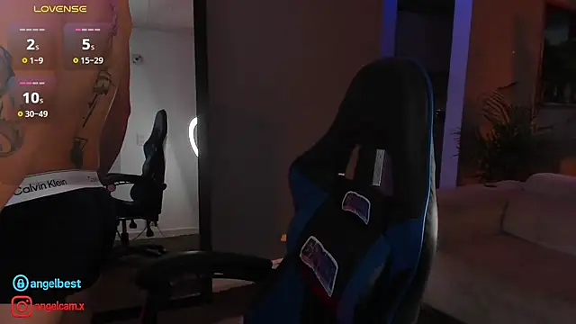 IamAngelCamilo online show from 09.25.25