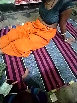 RAYI Queen 4 online show from 10.30.25