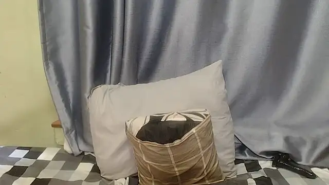 Snapshot of HornyEbony4u chatting on 02.04.26 HornyEbony4u online show from 02.04.26