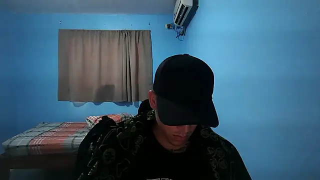 Snapshot of Jaket_lovers chatting on 10.10.25 Jaket lovers online show from 10.10.25