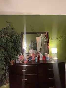 caramel  cremes online show from 11.16.25