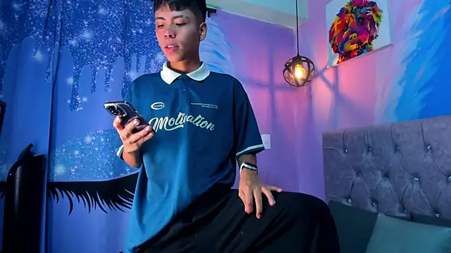 MaxiWildd online show from 02.11.26