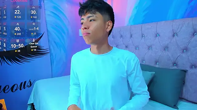 MaxiWildd online show from 04.06.26