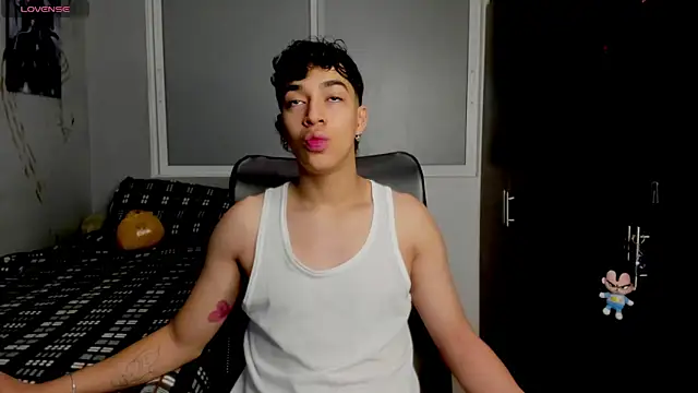 Snapshot of Noxx_starkK chatting on 02.01.26 Noxx starkK online show from 02.01.26