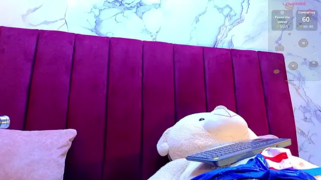 PrincePoppy online show from 02.06.26