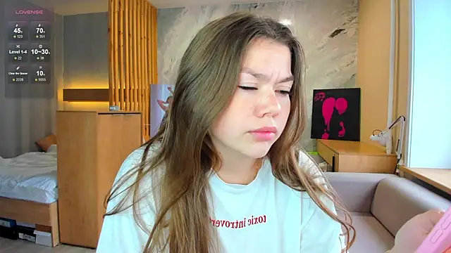 miss bubbles  online show from 09.13.25