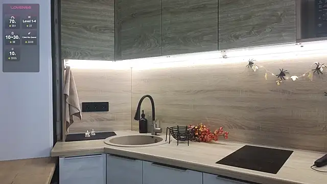 miss bubbles  online show from 10.29.25