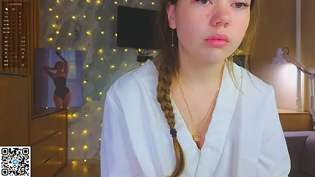 miss bubbles  online show from 12.17.25