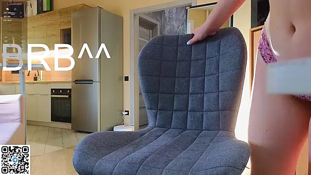 miss bubbles  online show from 04.17.26