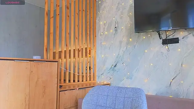 miss bubbles  online show from 05.17.26