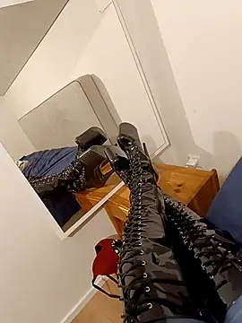 Snapshot of Teafeet chatting on 02.03.26 Teafeet online show from 02.03.26