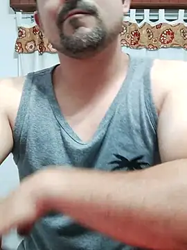 Snapshot of Bradd_32 chatting on 10.23.25 Bradd 32 online show from 10.23.25