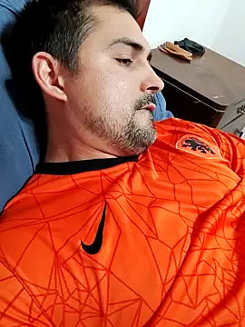 Snapshot of Bradd_32 chatting on 11.21.25 Bradd 32 online show from 11.21.25