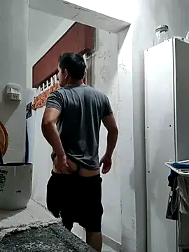 Snapshot of Bradd_32 chatting on 11.22.25 Bradd 32 online show from 11.22.25