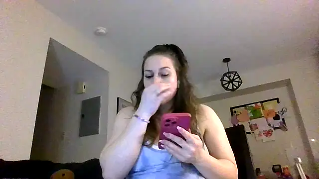 Snapshot of thedevinemama chatting on 02.22.26 thedevinemama online show from 02.22.26